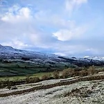 The Kings Arms Hotel *