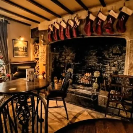 The Kings Arms Hotel *